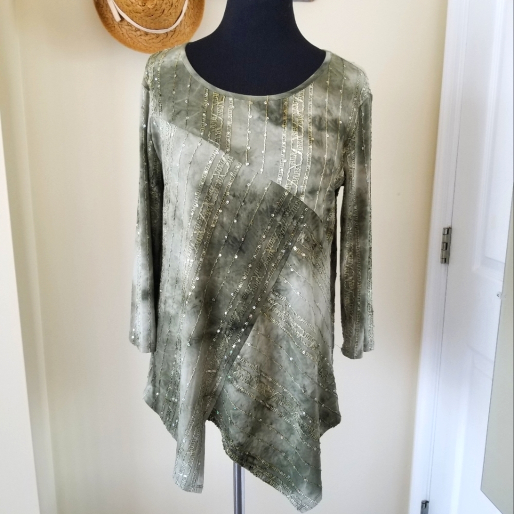 Women's tunic top size small